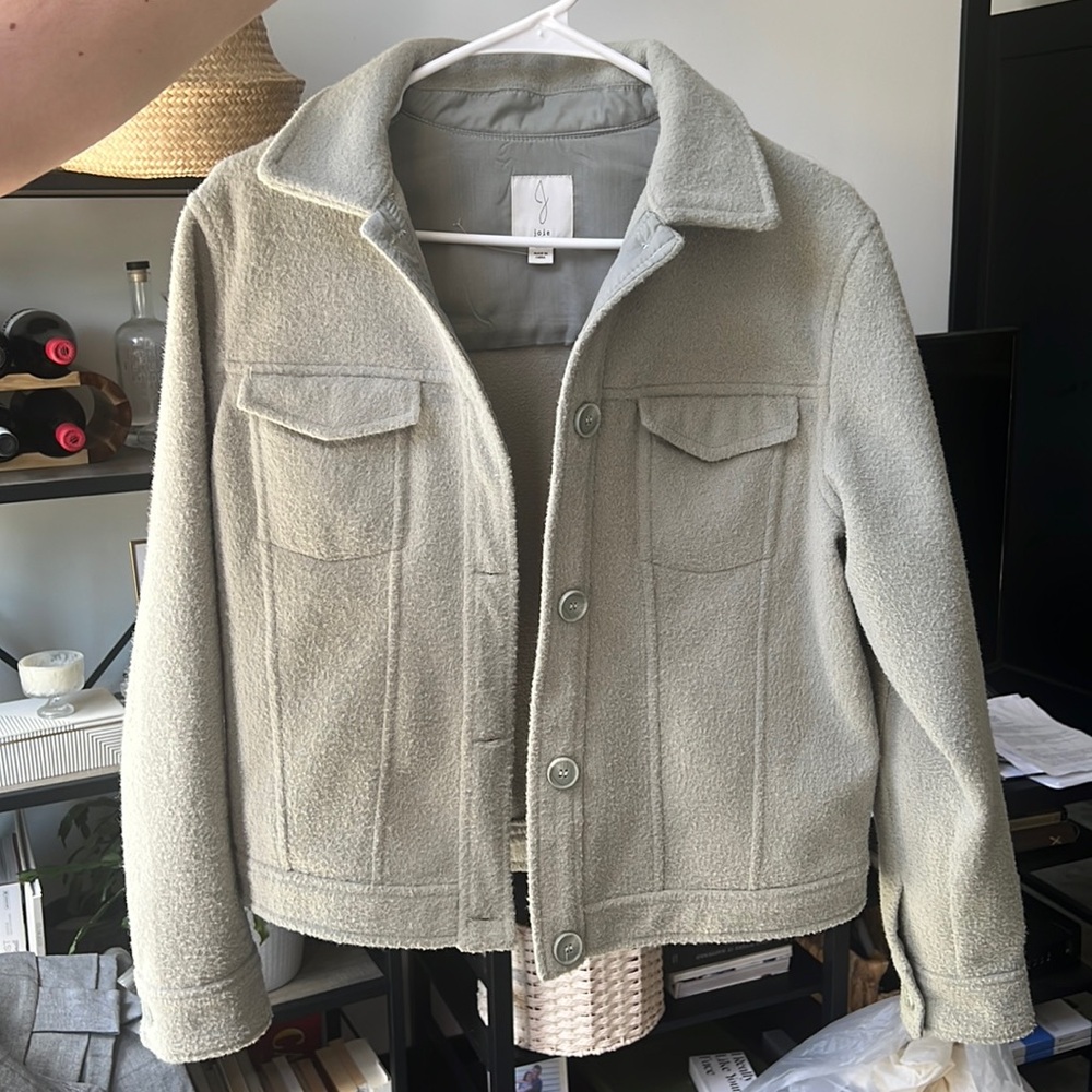Light green, 80% polyester, 20% cotton, dry clean only